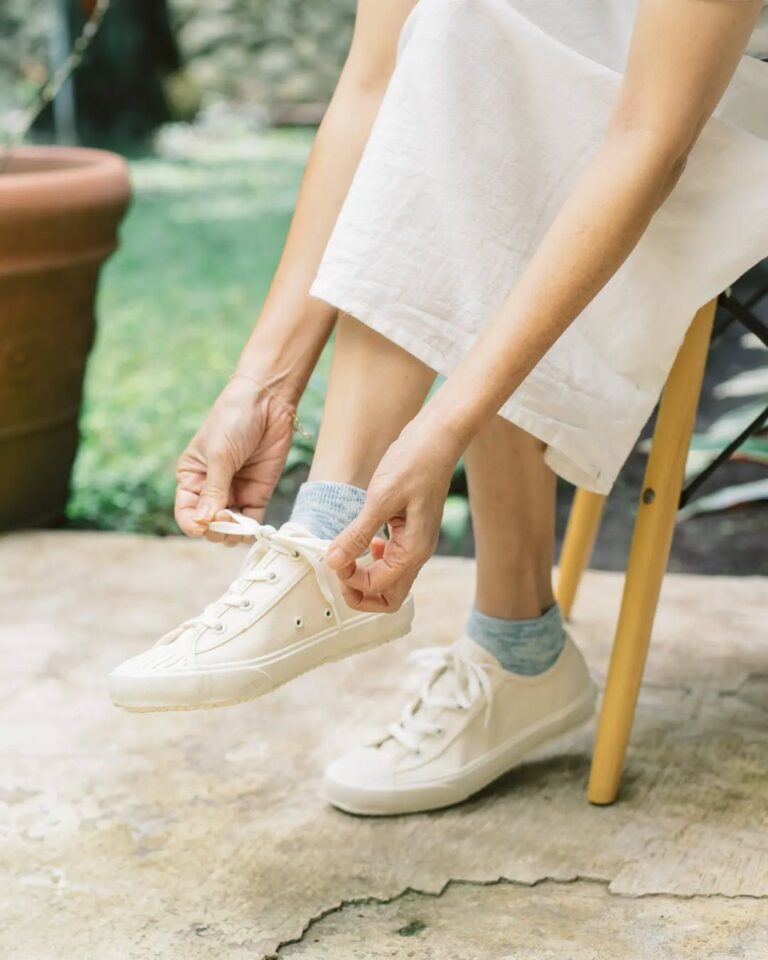 Pijakbumi Menjadi Pelopor Sepatu Lokal Indonesia dengan Konsep Sustainable Fashion yang Stylish dan Ramah Lingkungan