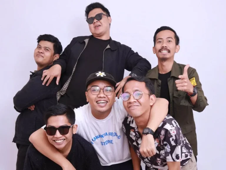 Kos Atos Menghadirkan Single Terbaru Si Alan OTW yang Menyentuh Fenomena Ngaret dalam Pertemanan