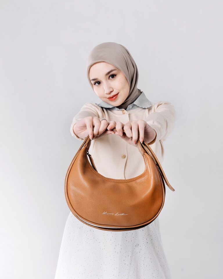 Kenes Leather Memperkenalkan Salvo Mini Sling Bag Tas Kulit Asli yang Memadukan Gaya dan Kualitas Tinggi