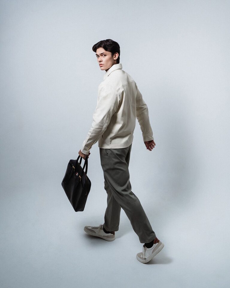 LARUSSO Menjawab Kebutuhan Fashion Pria Modern dengan Kaos Polos Berkualitas Tinggi dan Desain Elegan