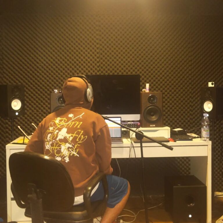 Mengenal rvdit, Sosok Baru dalam Musik yang Siap Menggebrak dengan Single Perdana Forget Abt U