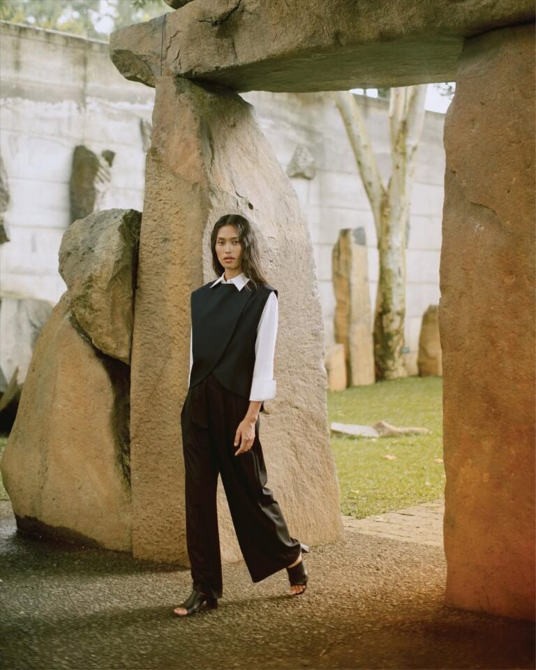 Temukan Gaya Chic dan Stylish dengan Kemeja dari Masshiro & Co untuk Wanita Modern yang Percaya Diri