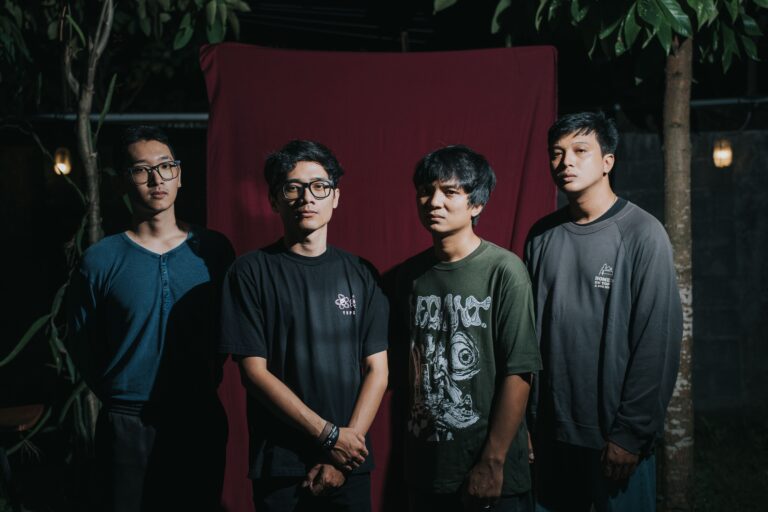 Temukan Makna Cinta Sejati dalam Lagu Forever dari Flustered Band Rock Emo Asal Bali