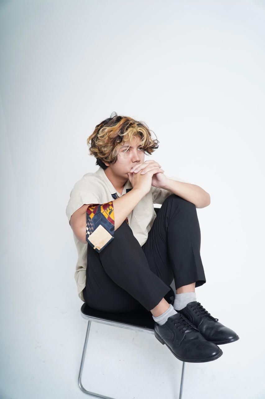 Mengenal reevva Bintang Baru Musik Indie Jakarta yang Mengubah Cerita Cinta Melalui Synthpop