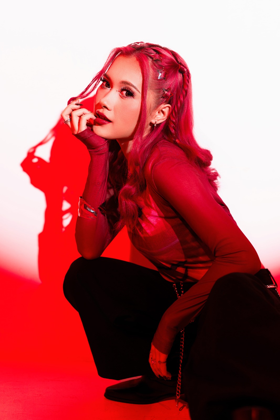 Risa Amel Hadirkan Kejutan dengan Single Terbaru Cadangan yang Menggabungkan Dangdut Klasik dan Nuansa Elektronik Modern